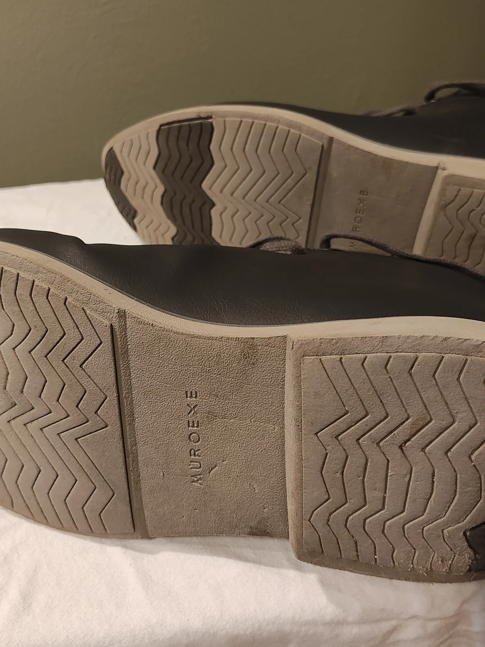 Men's Gray Lace-Up Casual Boots